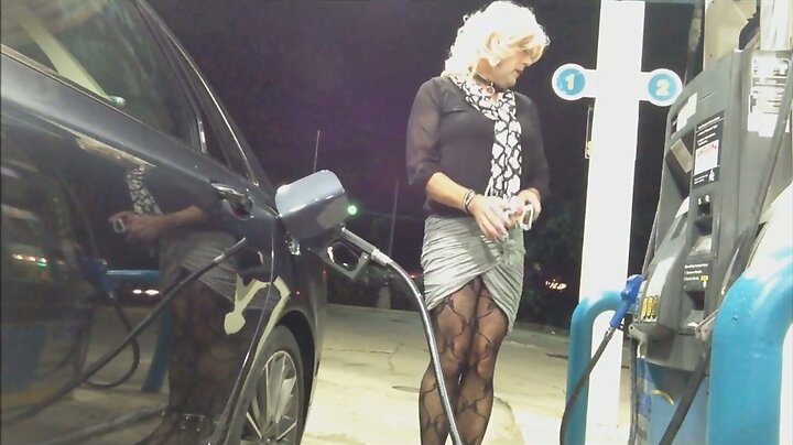 New Leggy Skirt Gas Station Flashing
