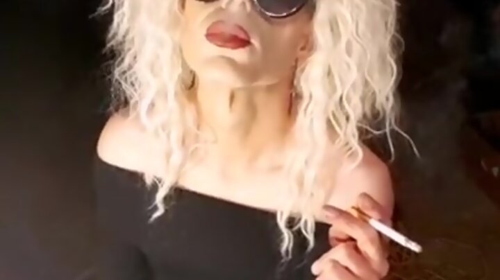 Jennifer lee crossdresser smoking bimbo sunglasses