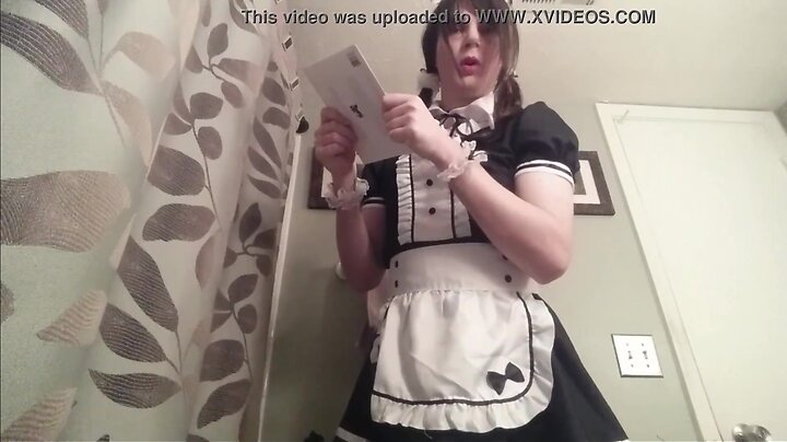 Cd maid drinks her own piss