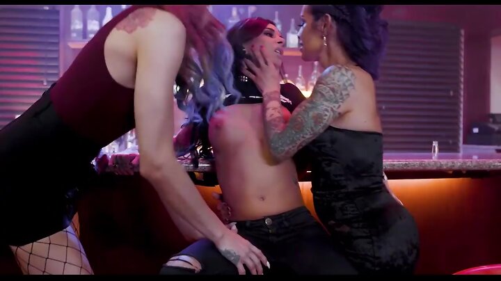Joanna angel casey kisses super sultry tv she-male foxxy