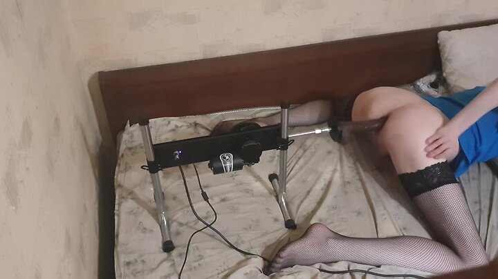 Anal solo fucking machine with a crossdresser sissy